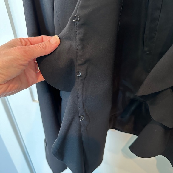 Black ruffle front blazer - Picture 5 of 7